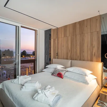 招待所 Luxury - For Gift 扎达尔